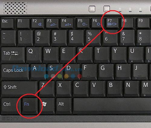 Ấn tổ hợp phím Cách khóa touchpad trên laptop