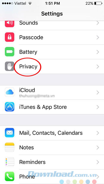 Nhấn vào Privacy Nhấn vào Privacy