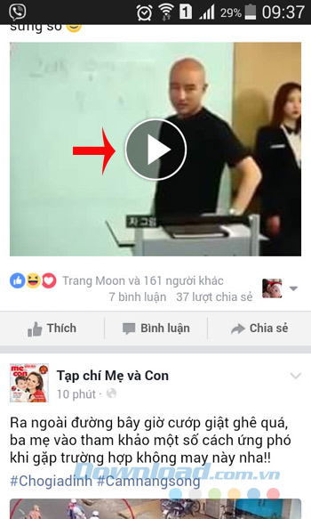 Nhấn vào video