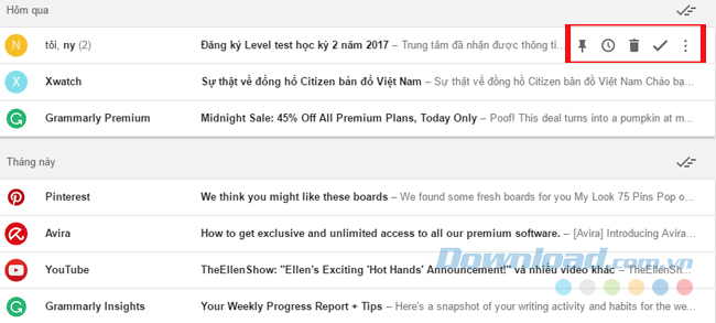 Di chuyển chuột hoặc chạm vào thư để xuất hiện các tùy chọn