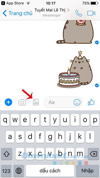 Giao diện chat Facebook Messenger