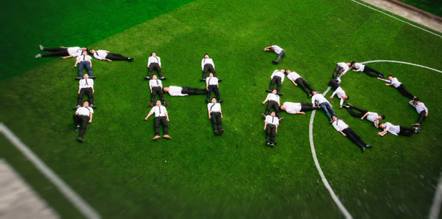 Chụp ảnh kỷ yếu theo tên riêng