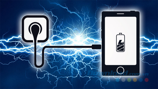 Không bao giờ sử dụng điện thoại khi đang sạc