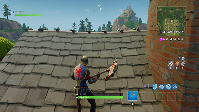 Tìm kiếm đồ trên mái nhà 