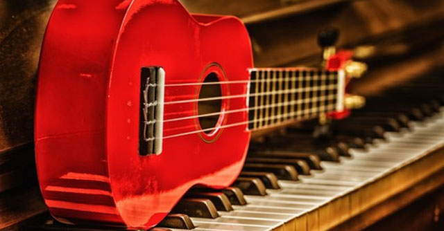 Phân tích bài thơ Đàn ghi ta của Lor-ca