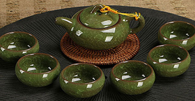 Tả bộ ấm chén uống nước của nhà em