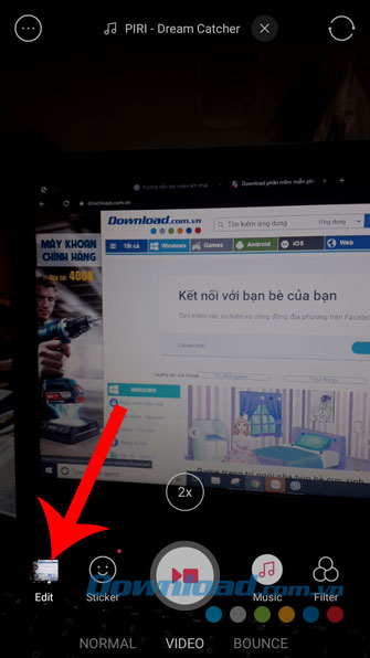 Nhấn vào hình vuông phía dưới màn hình