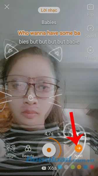 Ấn vào biểu tượng mũi tên