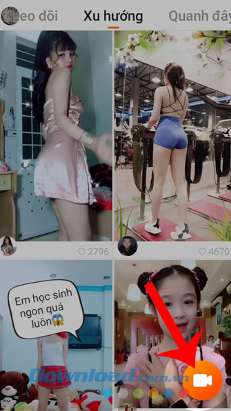 Nhấn vào biểu tượng máy quay