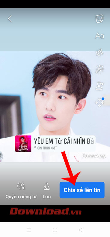 Ấn nút Chia sẻ lên tin 