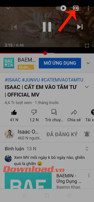 Nhấn vào biểu tượng CC