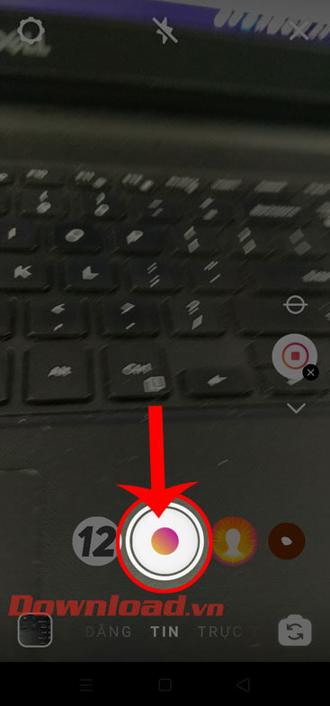 Ấn vào biểu tượng hình tròn