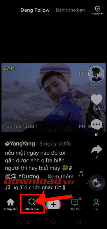 Nhấn vào mục Khám phá