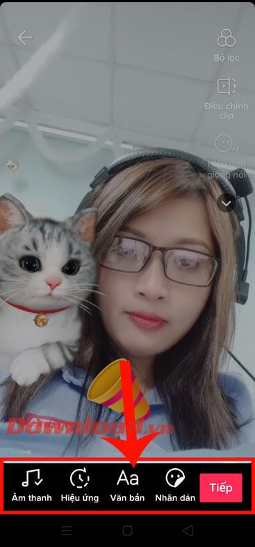 Chèn âm thanh, nhãn dán vào video