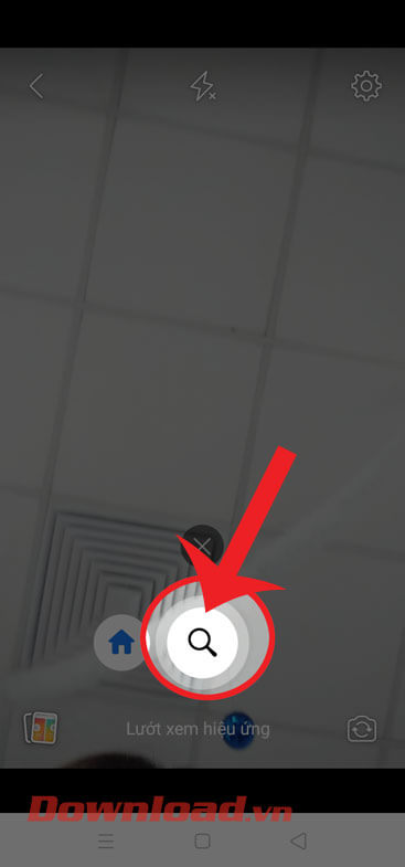 Chạm vào biểu tượng kính lúp