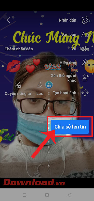 Nhấn nút Chia sẻ lên tin 