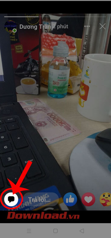 Nhấn vào biểu tượng bình luận