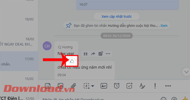 <p><strong>Bước 2:</strong> <strong>Di chuyển chuột đến một tin nhắn</strong> mà mình muốn bày tỏ cảm