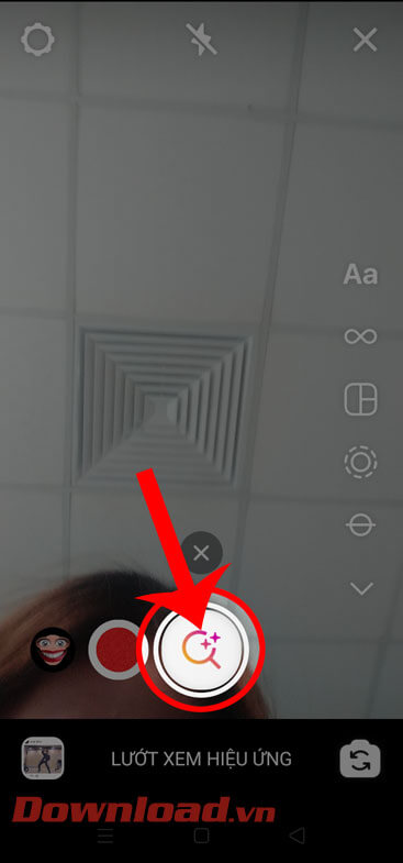 Ấn vào biểu tượng kính lúp