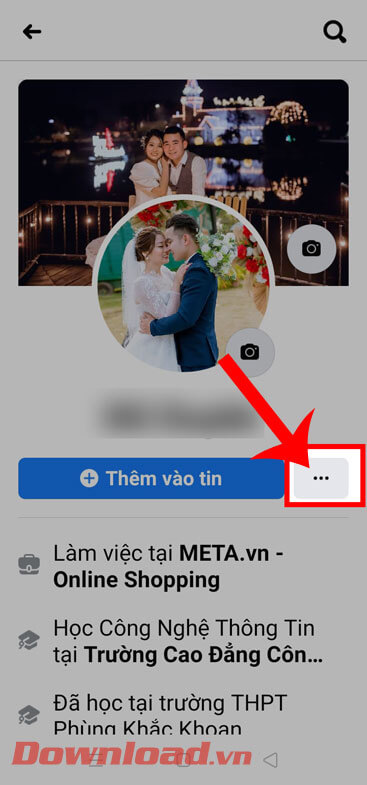 <p><strong>Bước 2:</strong> Trong Trang cá nhân Facebook của mình, nhấn vào <strong>biểu tượng dấu ba