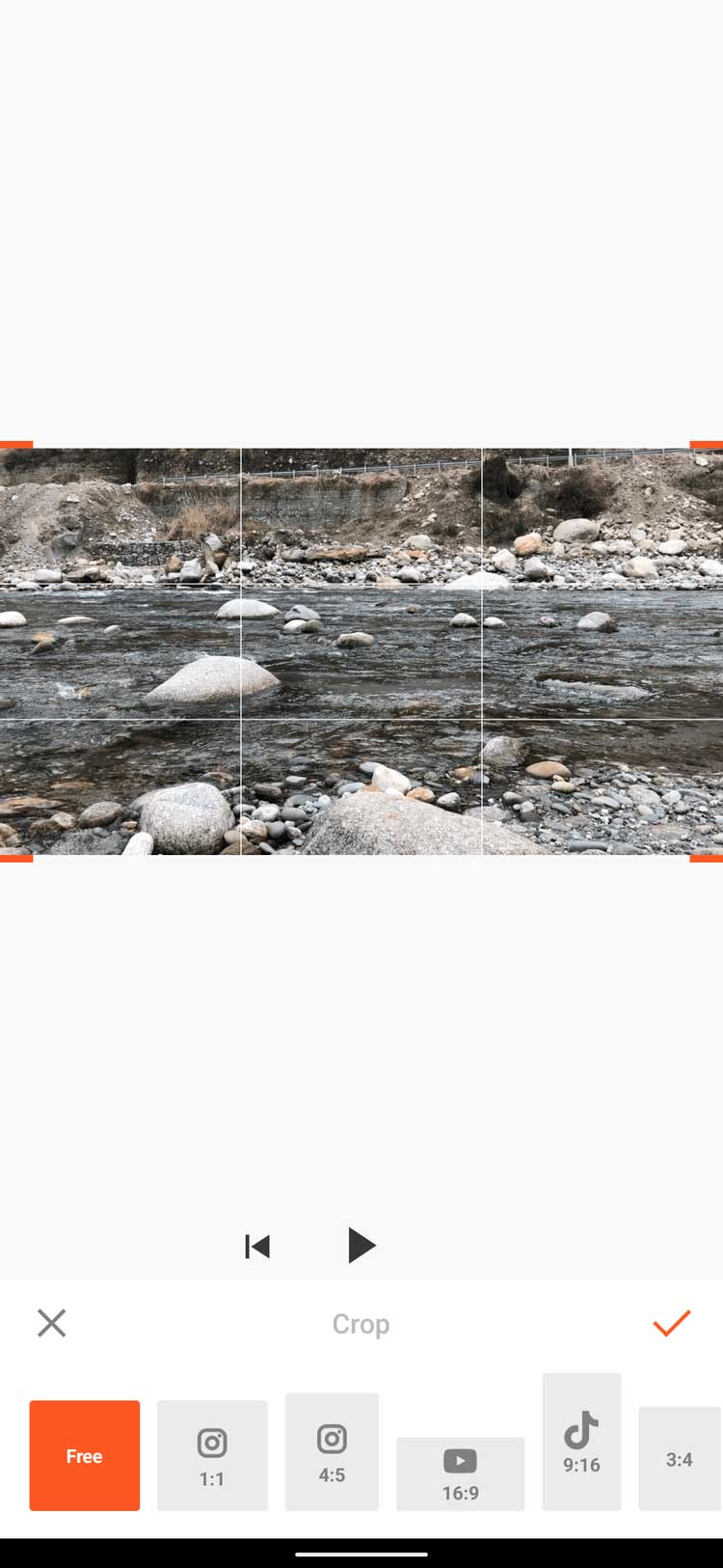 Tỉ lệ video trên YouCut