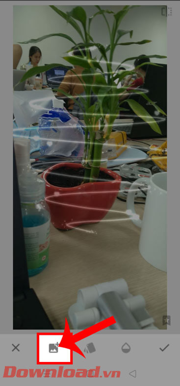 Ấn vào biểu tượng Thêm ảnh 