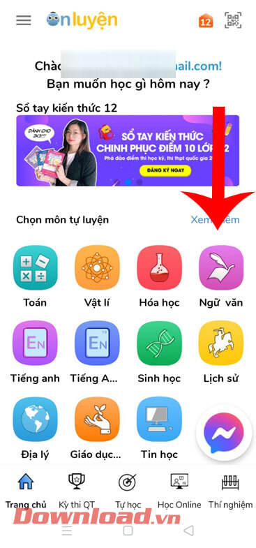 <p><strong>Bước 3:</strong> Tại trang chủ của ứng dụng, chúng ta sẽ chạm vào <strong>môn học</strong>