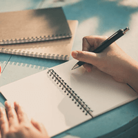 Viết đoạn văn ghi lại cảm xúc về một bài thơ có yếu tố tự sự và miêu tả