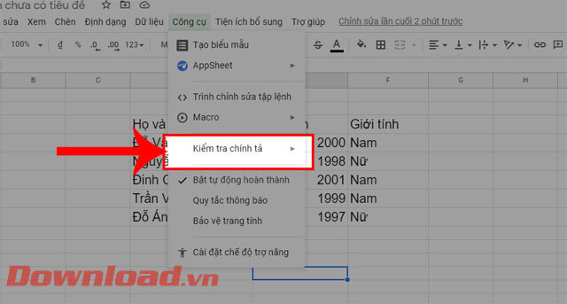 Click chuột vào mục Kiểm tra chính tả