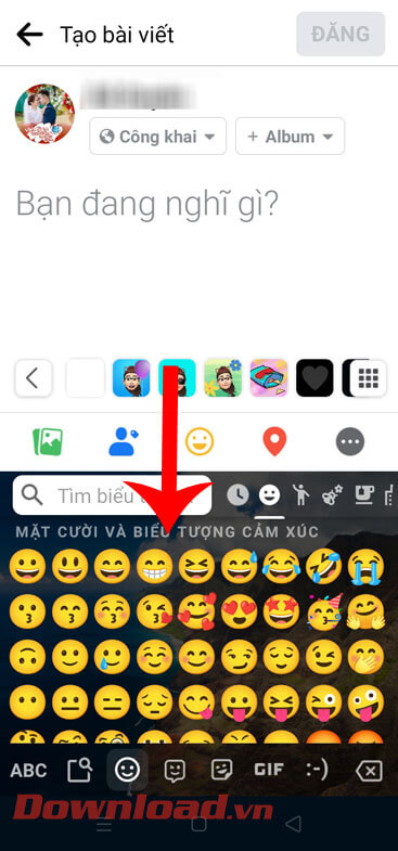 <p><strong>Bước 4: </strong>Khi này toàn bộ icon được hiển thị ở phía dưới khung bàn phím, <strong>chọn