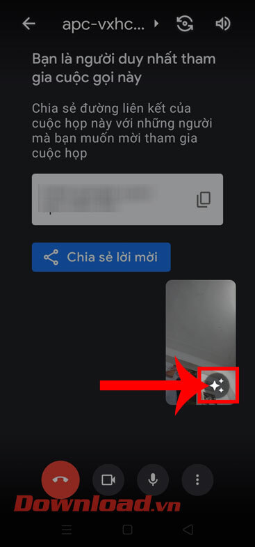 <p><strong>Bước 2: </strong>Lúc này tại giao diện cuộc họp, nhấn vào <strong>biểu tượng hiệu ứng</strong>