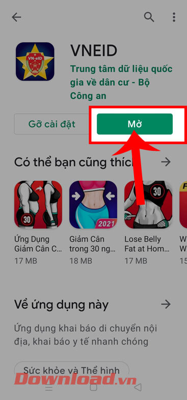 <p><strong>Bước 5: </strong>Đợi chờ trong một lát để quá trình tải ứng dụng về điện thoại được hoàn