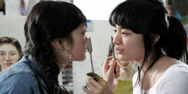 Cinderella (2006) lấy đề tài về phẫu thuật thẩm mỹ