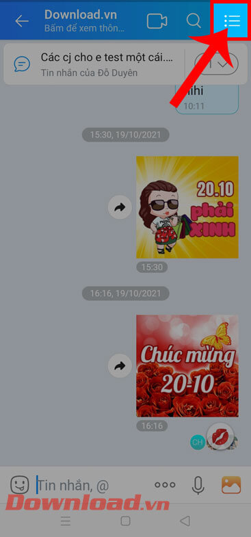 <p><strong>Bước 2: </strong>Tại giao diện chính của cuộc hội thoại, nhấn vào <strong>biểu tượng ba dấu