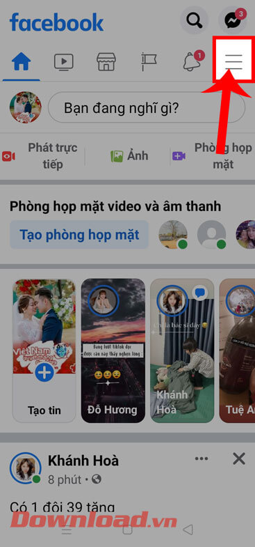 <p><strong>Bước 1: </strong>Đầu tiên, chúng ta sẽ <strong>mở ứng dụng Facebook</strong> trên điện thoại