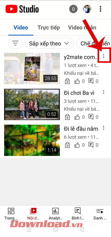 <p><strong>Bước 3:</strong> Lúc này tại danh sách video của bạn trên Youtube, chạm vào <strong>biểu