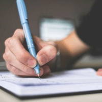 Viết 3 - 5 câu kể lại hoạt động của một con vật mà em quan sát được