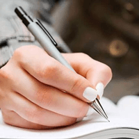 Cảm nghĩ về một nhân vật trong Bài học đường đời đầu tiên hoặc Ông lão đánh cá và con cá vàng