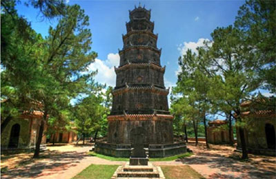 Tháp Phước Duyên