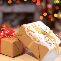 Hãy viết đoạn văn về một "món quà" em đặc biệt yêu thích