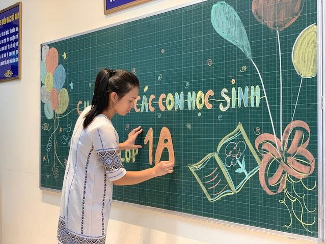 Trang trí bảng lớp đón học sinh lớp 1