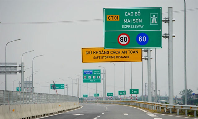  Biển báo căn cự ly