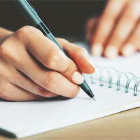 Văn mẫu lớp 11: Viết bản tin về hoạt động quyên góp giúp đỡ đồng bào bị lũ lụt