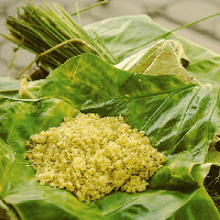 Hãy trình bày cách lí giải của em về câu hỏi Ờ mà thật vậy, sao cứ phải là lá sen mới gói được cốm?