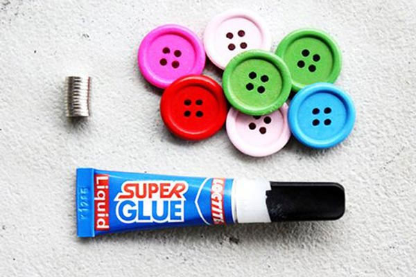 Cách làm thiệp 20/11 từ cúc áo