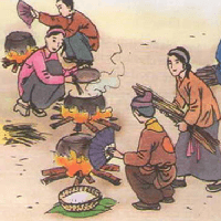 Văn bản giúp em hiểu thêm điều gì về hội thi thổi cơm? 