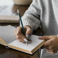 Viết bài tham gia cuộc thi thuyết trình về sự đóng góp của sản xuất kinh doanh đối với đời sống kinh tế - xã hội