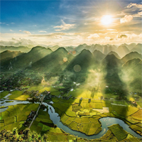 Văn mẫu lớp 10: Cảm nhận vẻ đẹp tâm hồn Nguyễn Trãi qua bài thơ Dục Thúy sơn