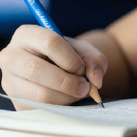 Viết đoạn văn trình bày vai trò của máy vi tính đối với cuộc sống của chúng ta hiện nay