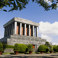 Lập dàn ý thuật lại một sự việc thể hiện truyền thống Uống nước nhớ nguồn